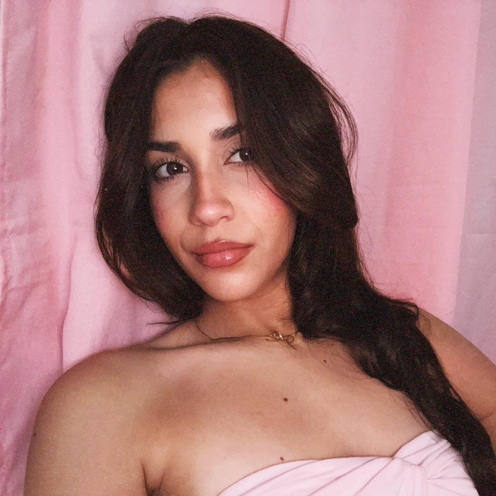 Meet your Posher, Camila gem